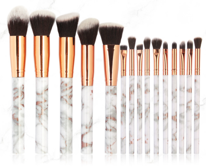 Set of 15 marbling makeup brushes Set of 15 marbling makeup brushes